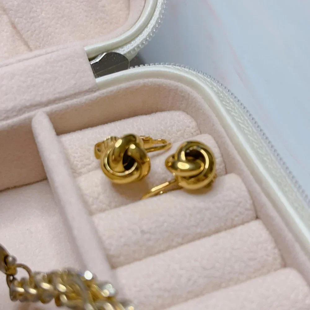 Gold Jewelry Set #5 - Picture 4 of 4